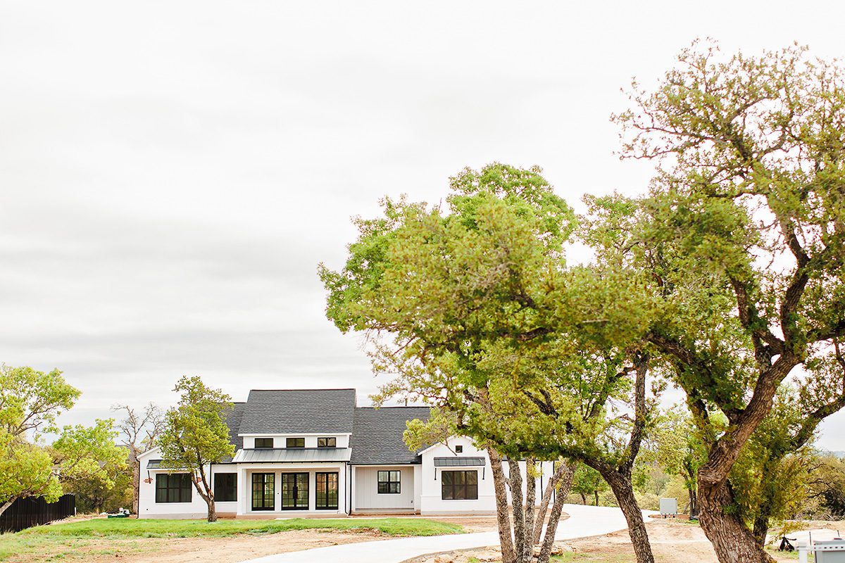 Transitional home in Bunker Ranch Dripping Springs, Texas neighborhood 