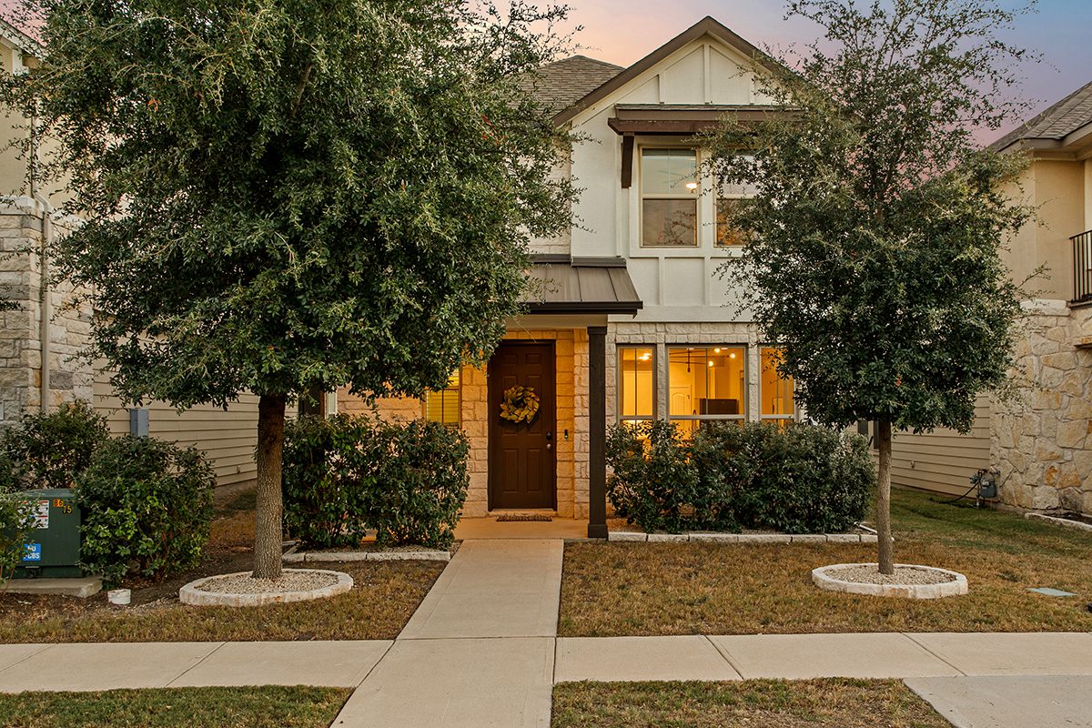 Best Dripping Springs Realtor Lauren Clark